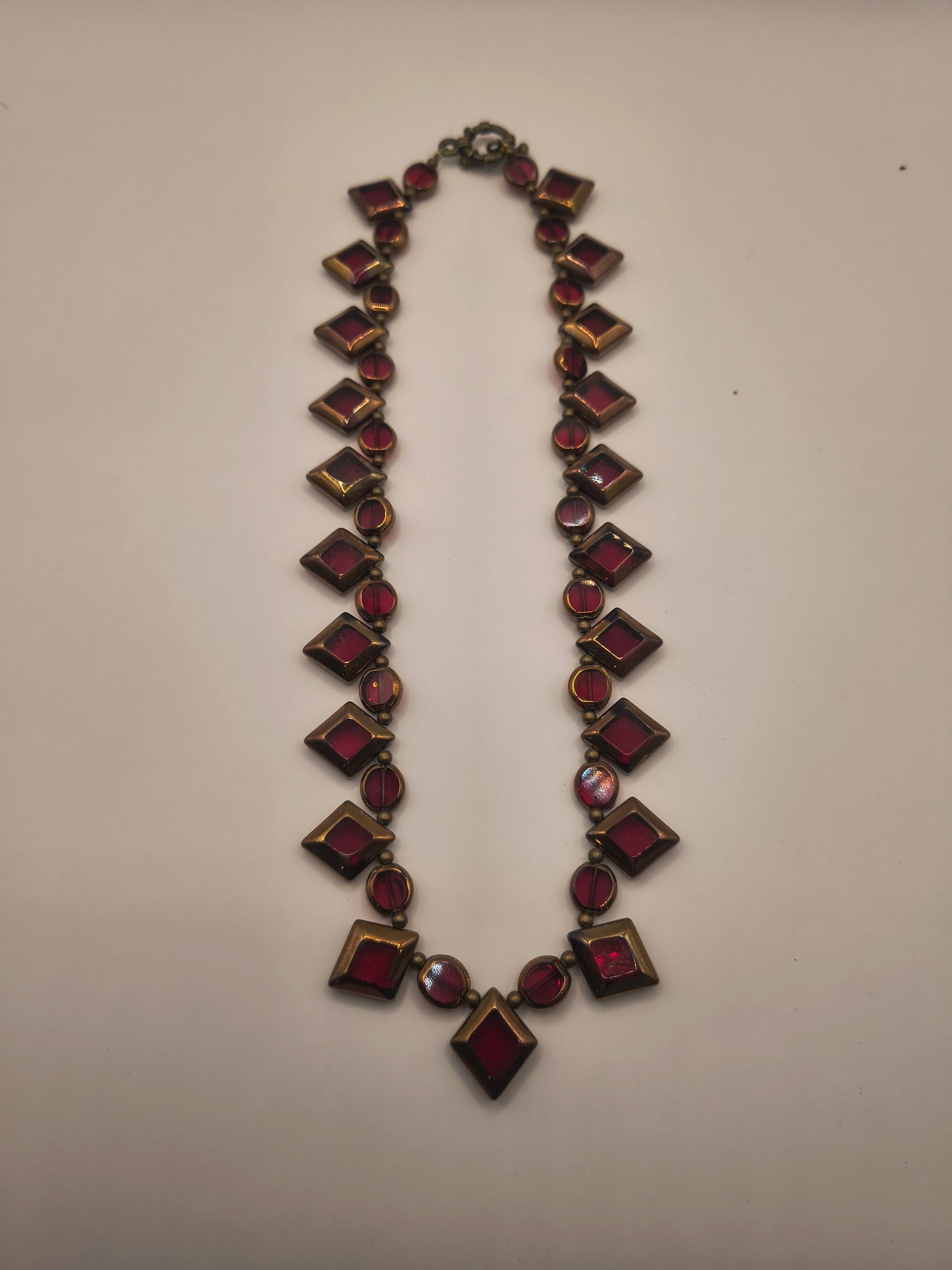 Red stained venetian glass necklace (Rounded/ Diamond)