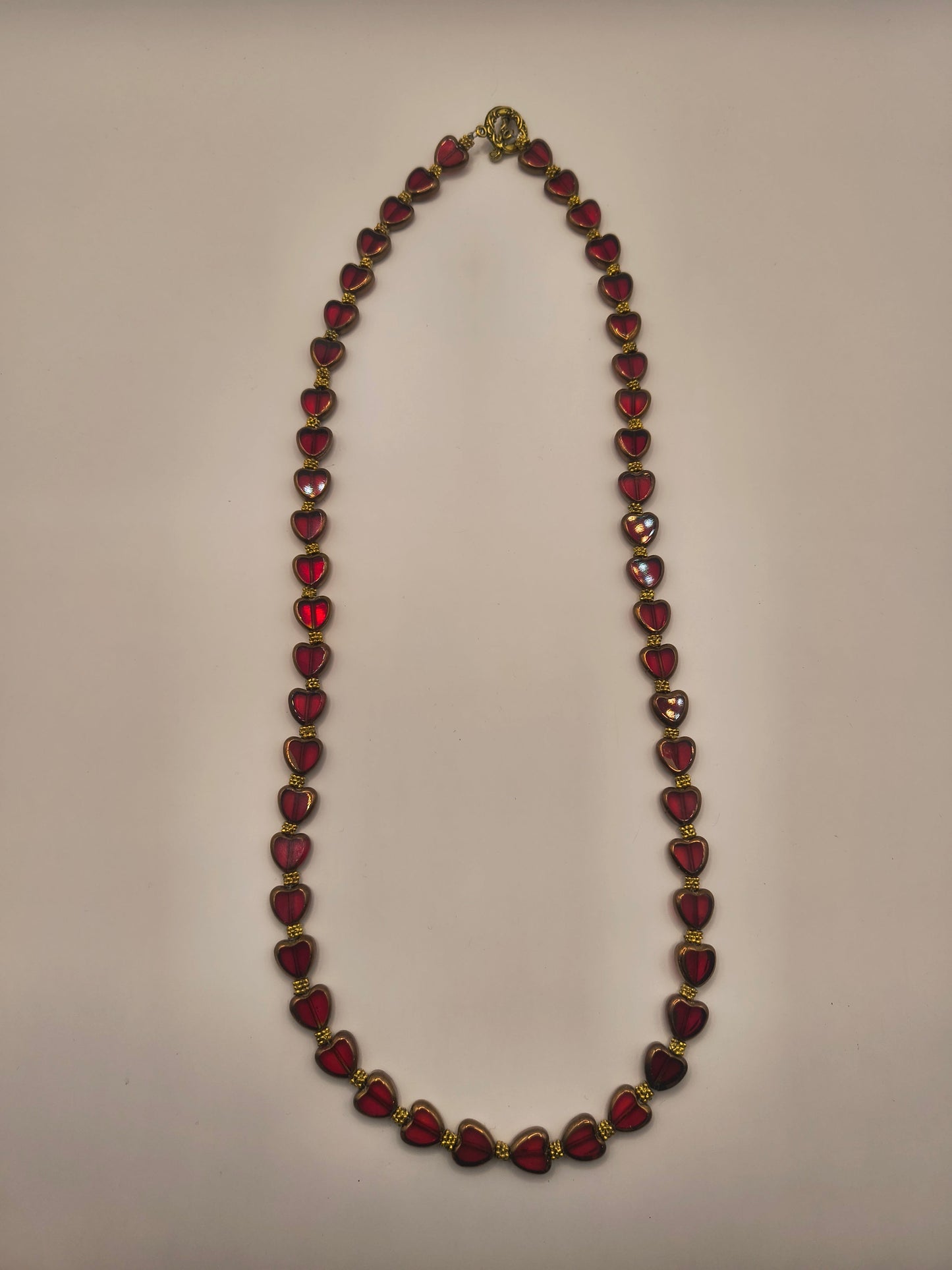 Red stained venetian glass necklace (Hearts)