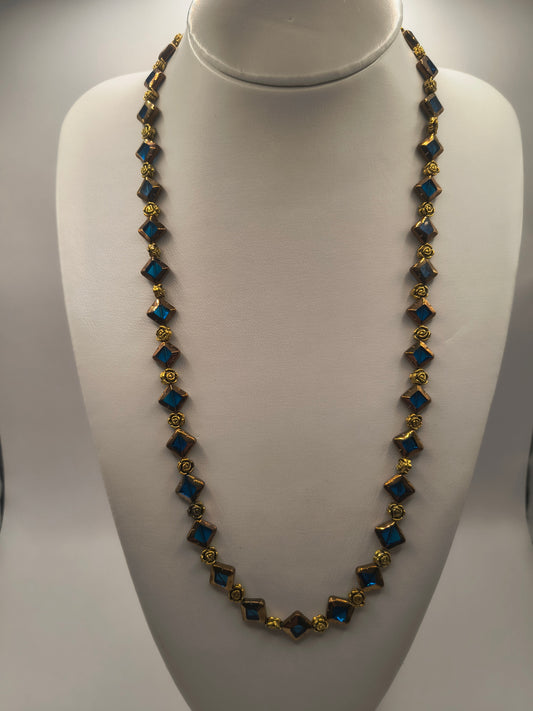 Blue stained venetian glass necklace (Diamond)
