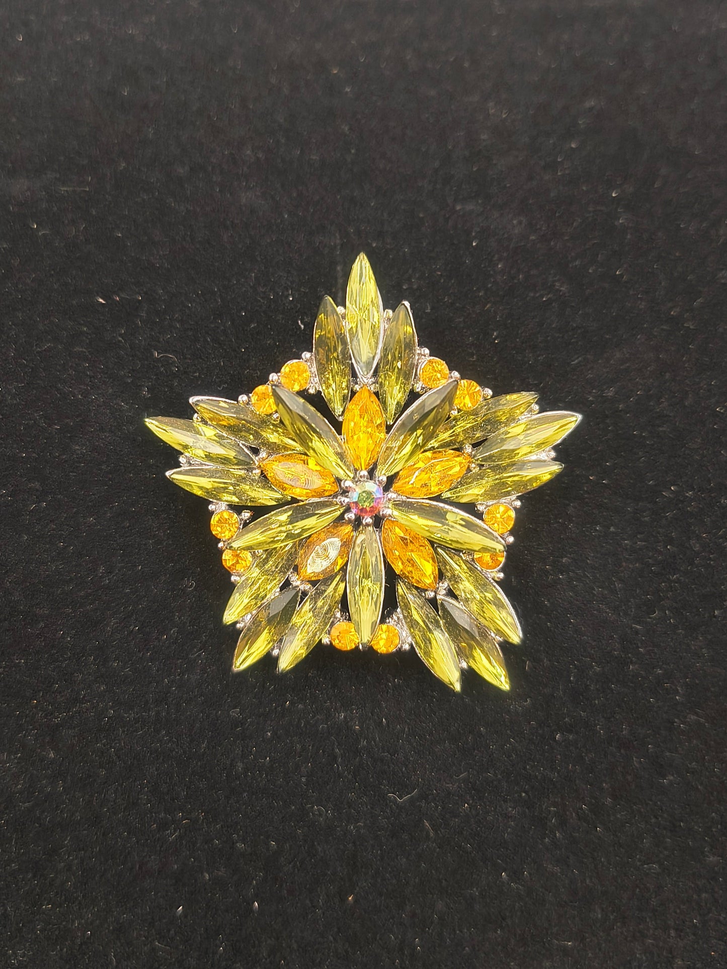 Green and yellow vintage star brooch
