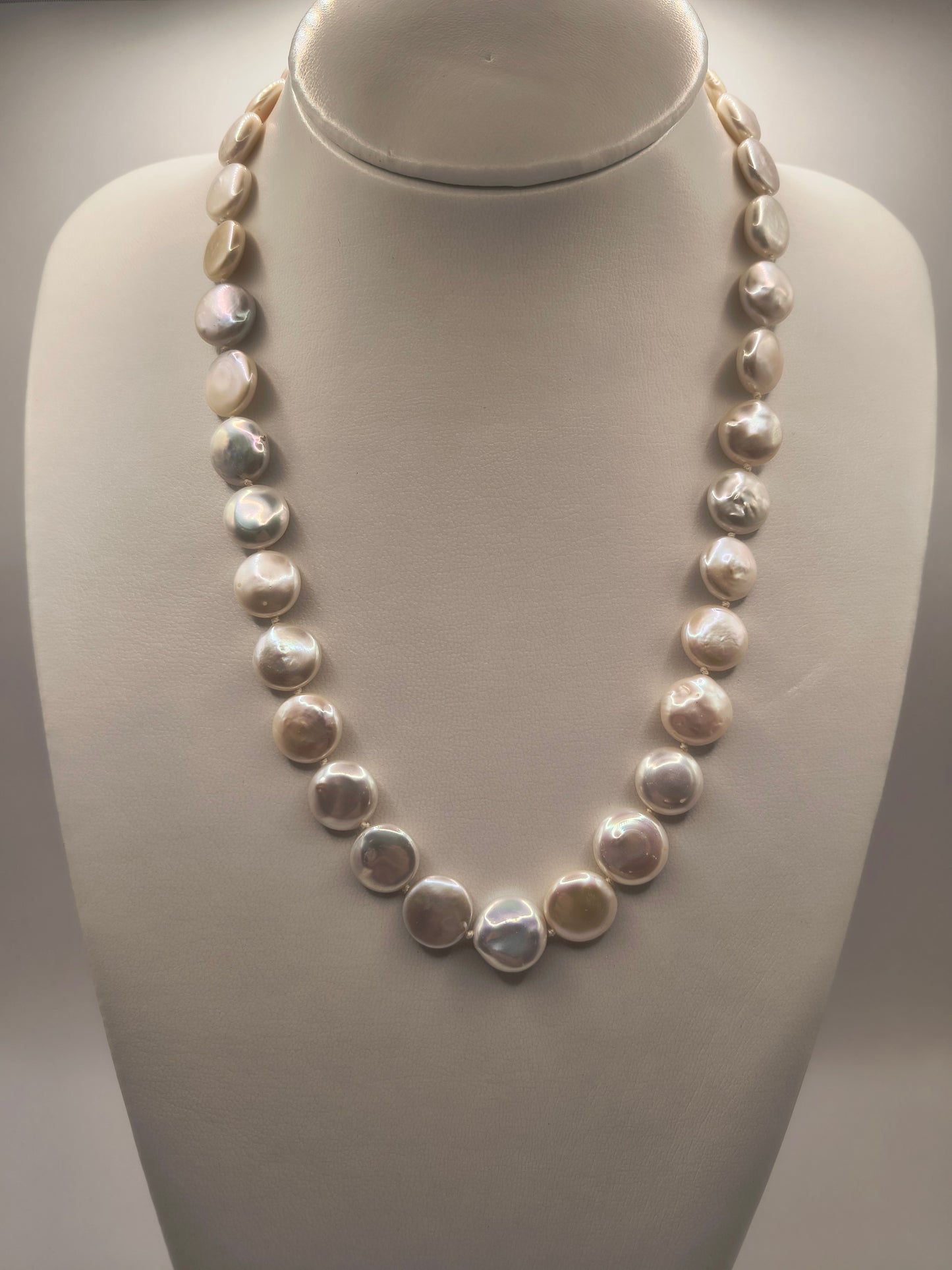 Freshwater pearl coin necklace (large pearls)