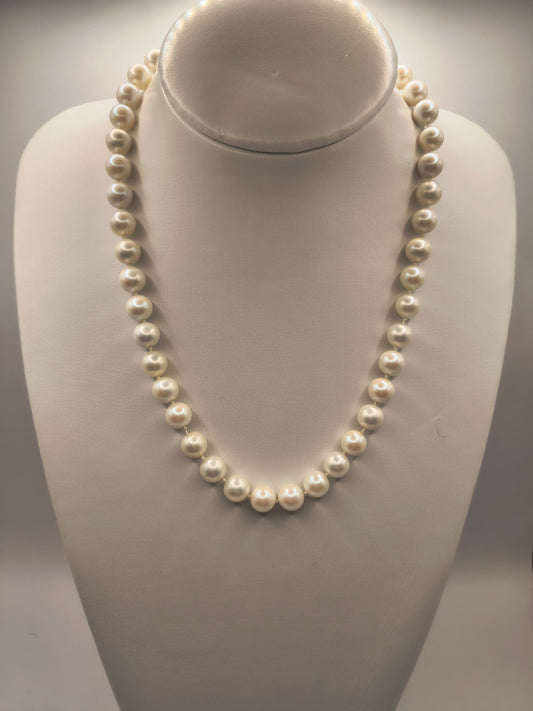 Mother of pearl necklace (Small pearls)