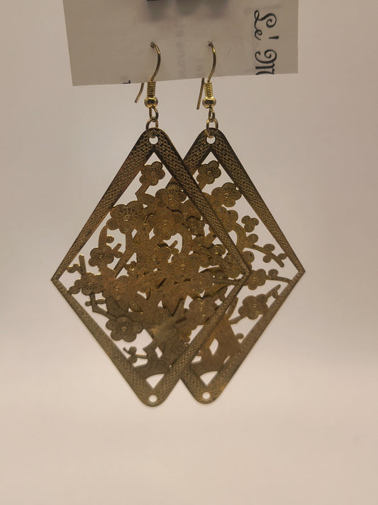 Gold laser cut earrings