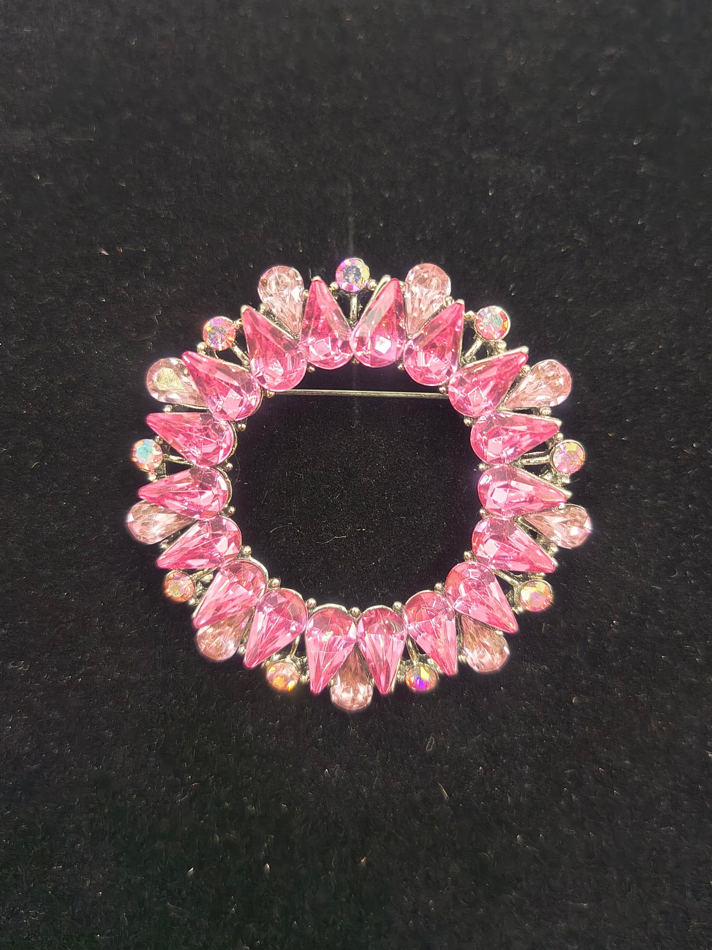 Pink vintage ringed brooch