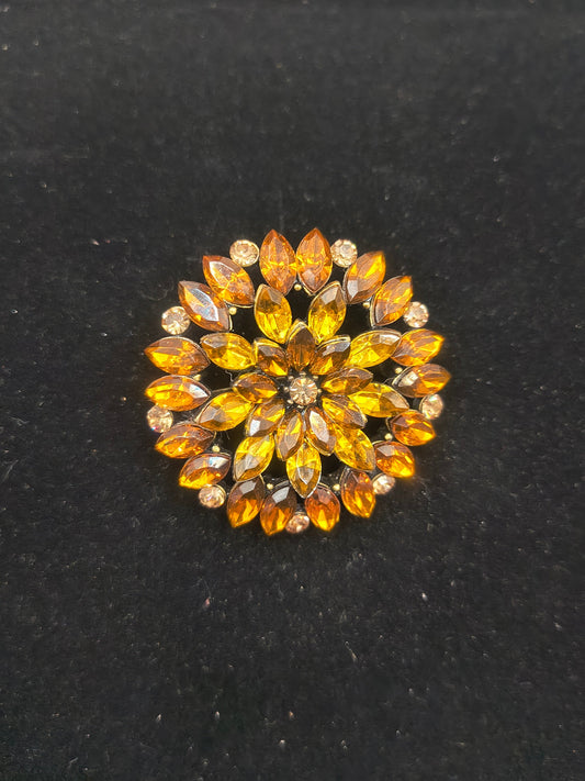 Orange vintage rounded brooch