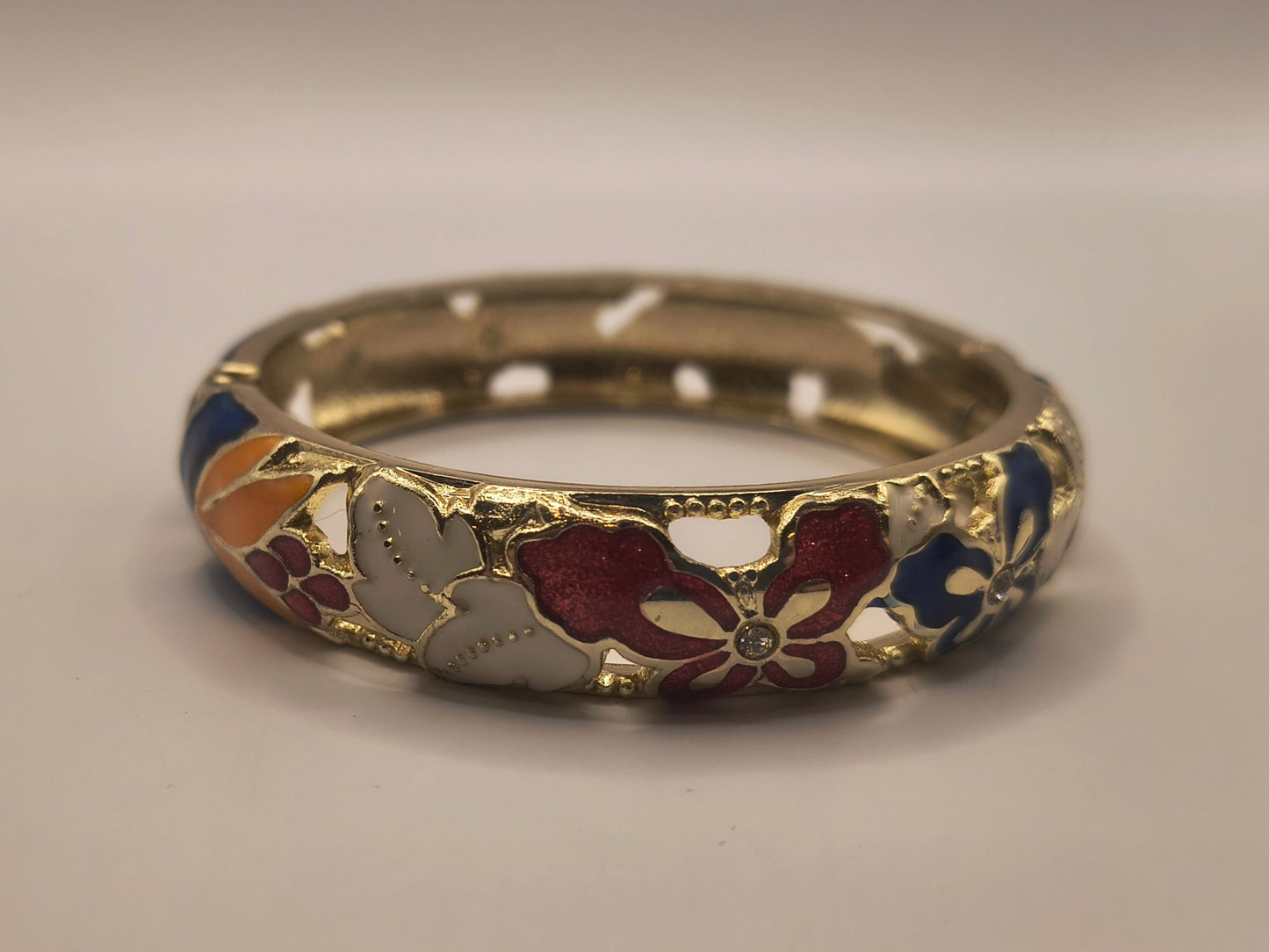 Polished ornate floral bracelet I