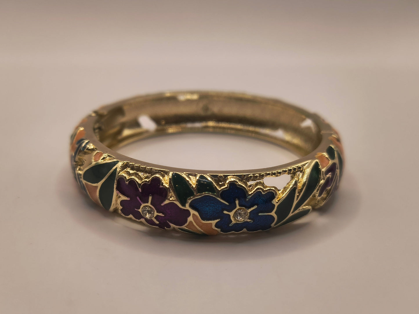 Polished ornate floral bracelet D